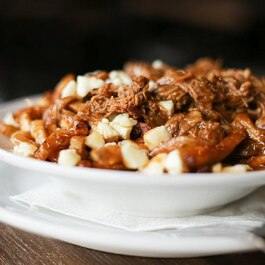 Café Le Petit Flore Bistro Restaurant