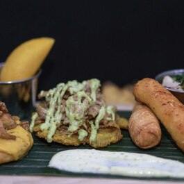 El Lounge Resto-Bar  Restaurant Burgers