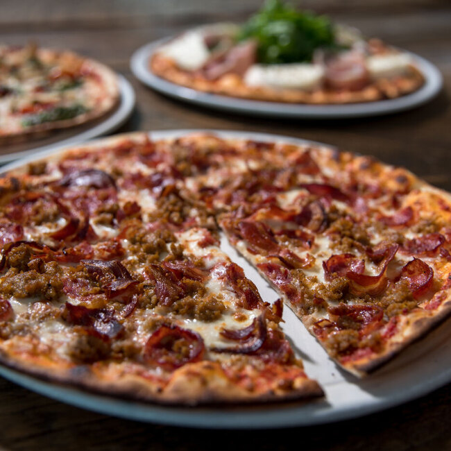 Enoteca Monza Pizzeria Moderna Restaurant Dollard-des-Ormeaux, QC