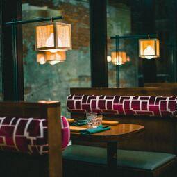 Golden Bird - Restaurants Montr&eacute;al