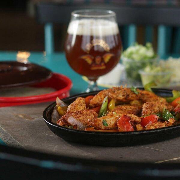 Guaca & Molé Restaurant Dollard-des-Ormeaux, QC