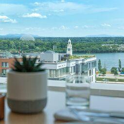 Horizon Rooftop Sandwiches Restaurant