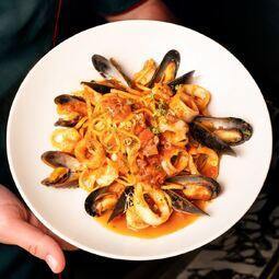 Houston Steak & Fruits De Mer RestoMontreal.ca