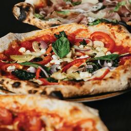 Industria Pizzeria + Bar RestoMontreal.ca