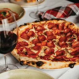 Industria Pizzeria + Bar RestoMontreal.ca