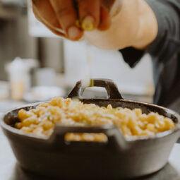 Le Balthazar Pub Food Restaurant