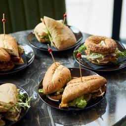 Le Pass&eacute; Compos&eacute; Restaurant