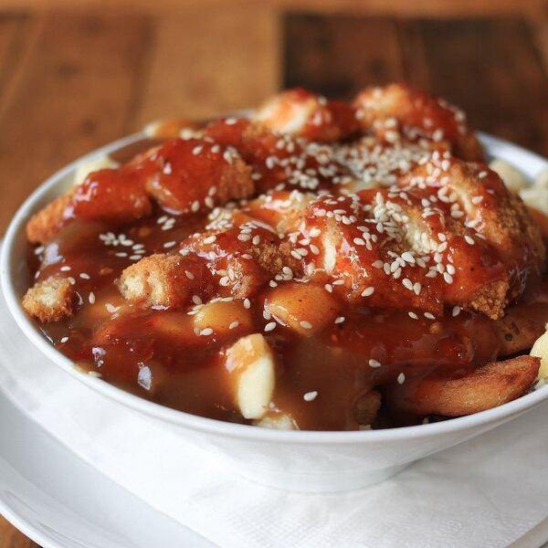 Le Poutine Bar Restaurant