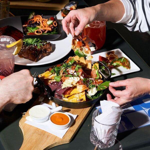 Le Saloon Bistro Bar - Restaurant Cuisine Bistro Le Village/Centre Sud, Montréal