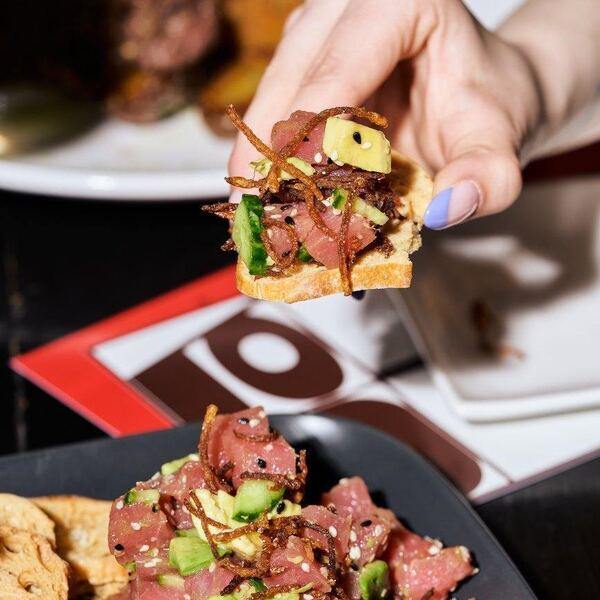 Le Saloon Bistro Bar - Restaurant Cuisine Bistro Le Village/Centre Sud, Montréal