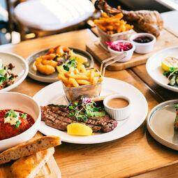 Le Toit Rouge Restaurant