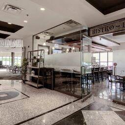 Le Toit Rouge International Restaurant