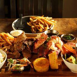 Les Assoiff&eacute;s Smokehouse Restaurant