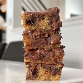 Les Brownies Blissful  Restaurant Desserts et Sucreries