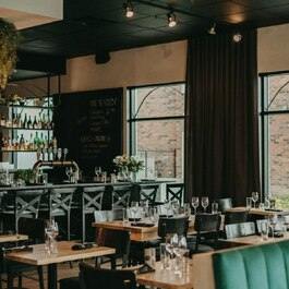 Les Fous-Braques Restaurant