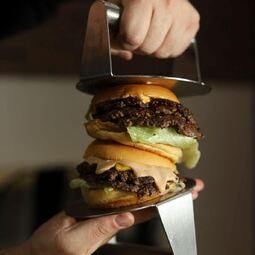 L'Hamburger  Restaurant Burgers