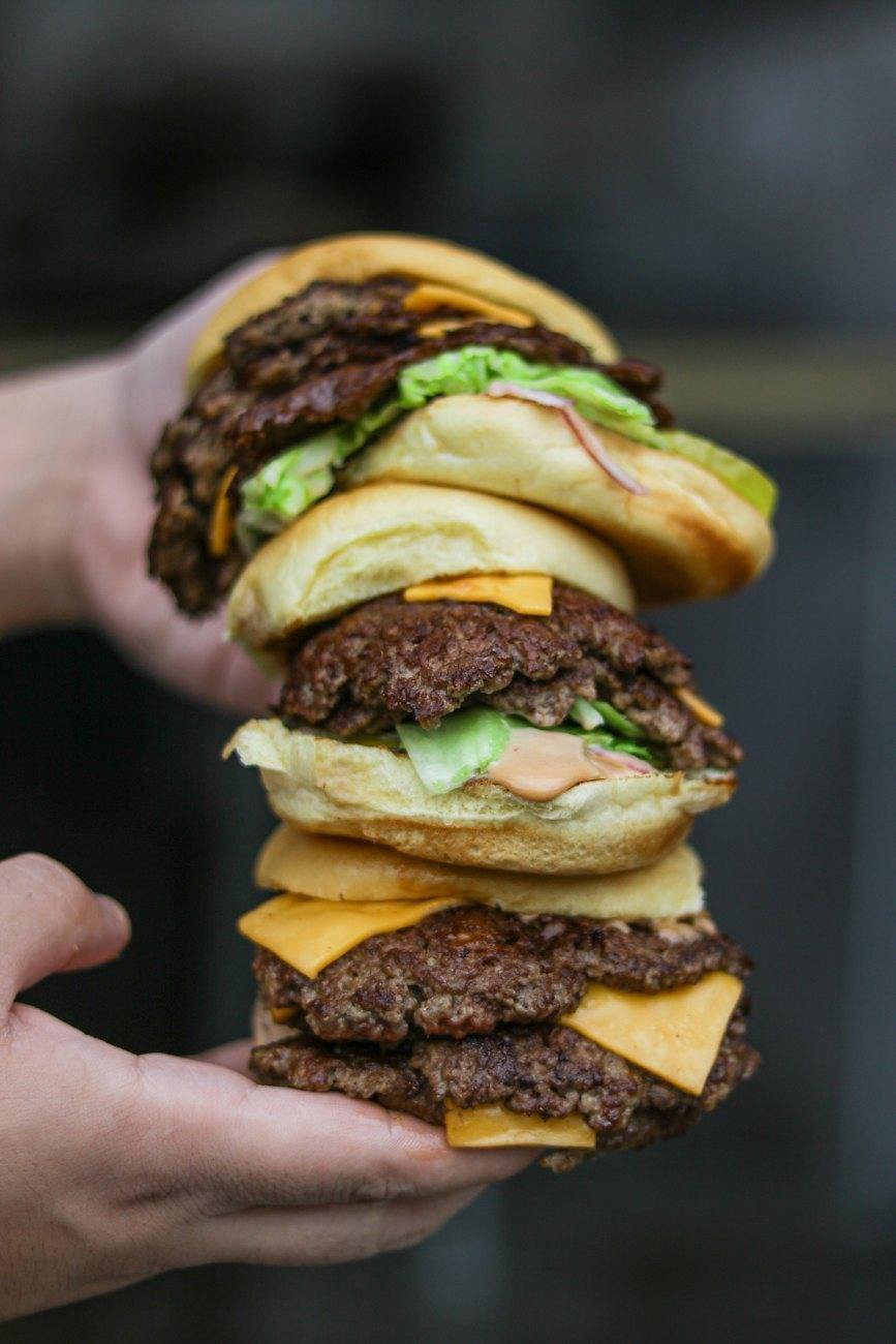 L'Hamburger Shakes et Juicy Burgers à Montréal et Blainville