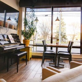 l'Oeuficiel Breakfast Restaurant