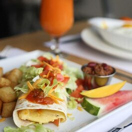 l'Oeuficiel Breakfast Restaurant