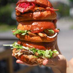 Mekan & Beyond - Burger Authentique  Restaurant Burgers