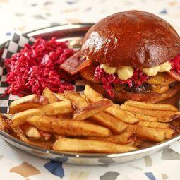 Mekan & Beyond - Burger Authentique RestoMontreal.ca