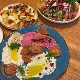 Mezza & co Lebanese Restaurant