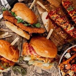 Mlle In&egrave;s | L'Atelier du hamburger - Restaurants Lhamburger Montr&eacute;al