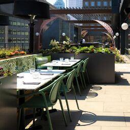 Muze Lounge & Terrasse RestoMontreal.ca