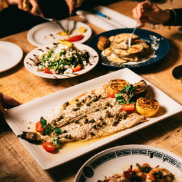 Orexi Estiatorio - Restaurants Montr&eacute;al