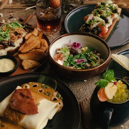 Piel Canela Restaurant