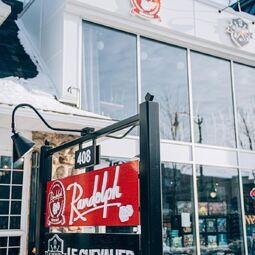 Randolph Pub Ludique Repentigny  Restaurant Réconfort