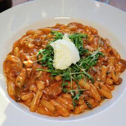 Regina Pizzeria RestoMontreal.ca