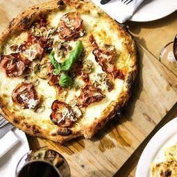 Regina Pizzeria RestoMontreal.ca