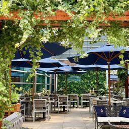 Renoir Restaurant RestoMontreal.ca