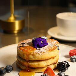 Renoir Restaurant  Restaurant Française