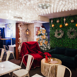 SECRETS Speakeasy et Bar &agrave; Cocktail Restaurant