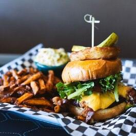 Steakhouse St-Charles RestoMontreal.ca