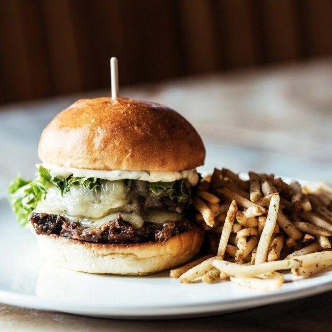 Table 51 Restaurant Laval, QC