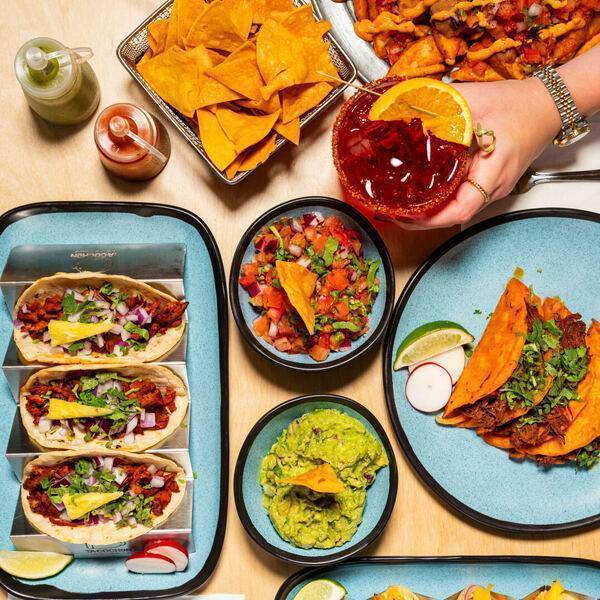 Tacochon Restaurant Mexicain Restaurant Laval, QC