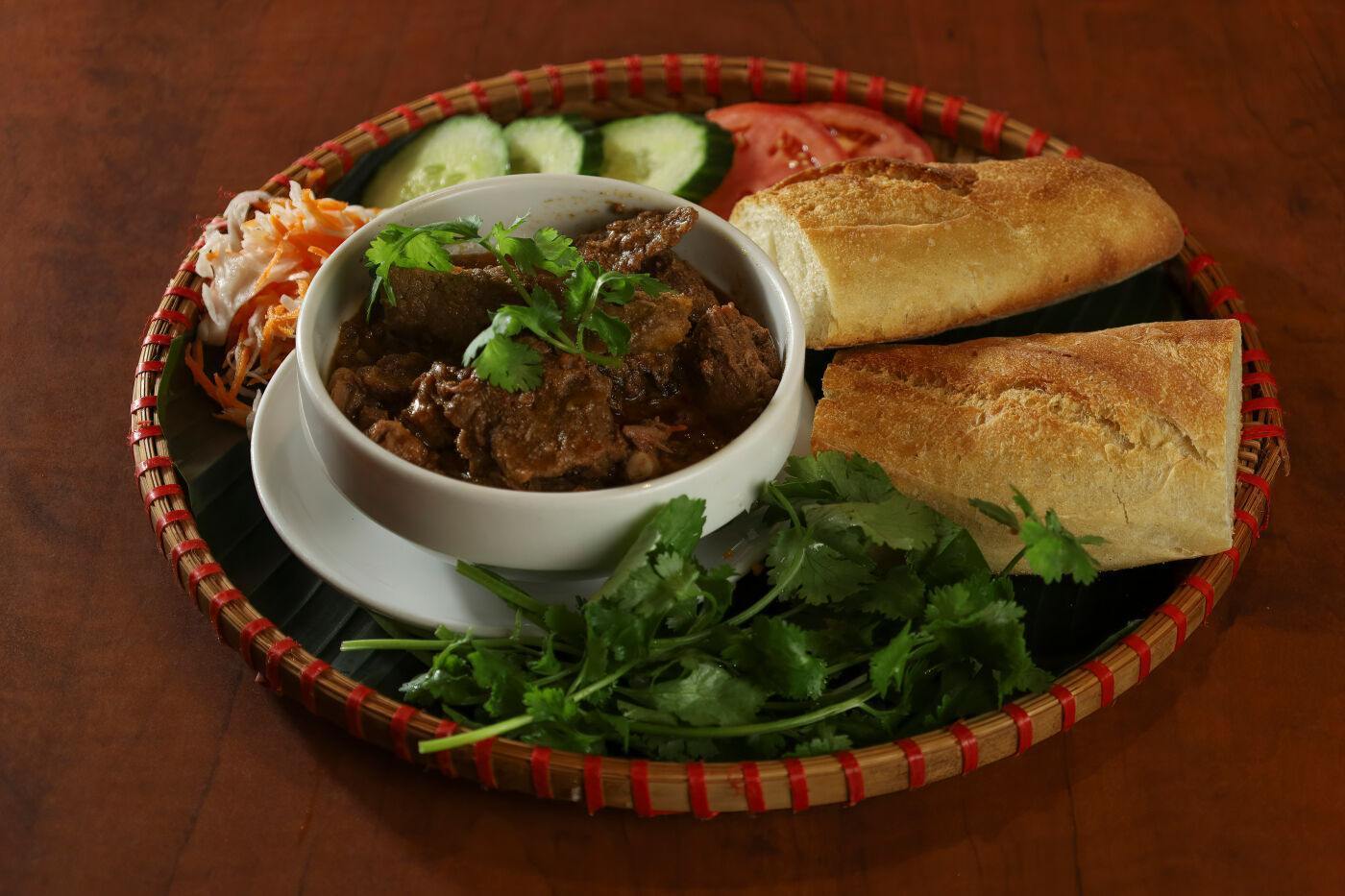 T'ami Restaurant - Restaurant Cuisine Vietnamienne Petite-Italie, Montréal