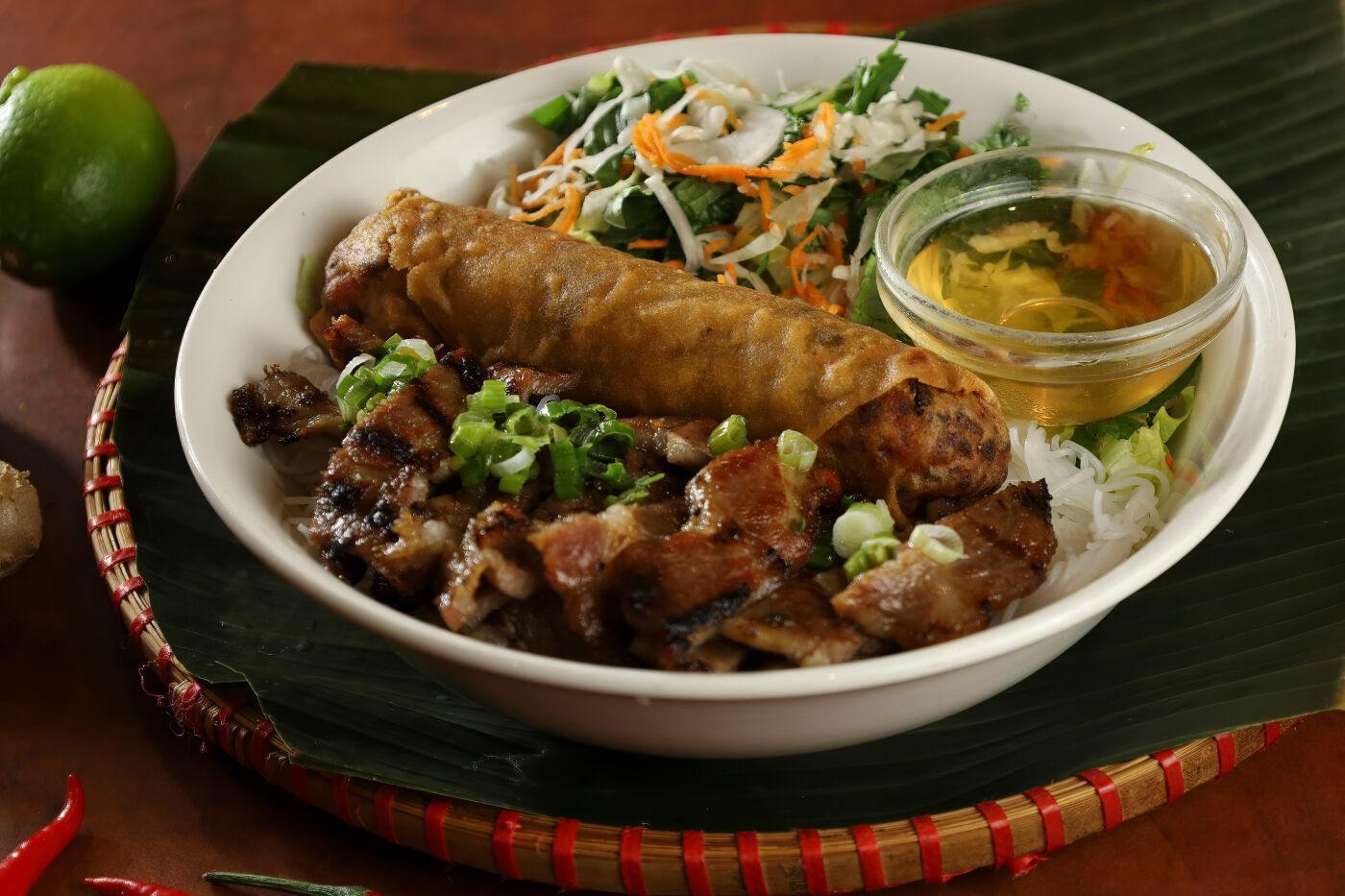 T'ami Restaurant - Restaurant Cuisine Vietnamienne Petite-Italie, Montréal