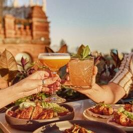 Terrasse Place d'Armes RestoMontreal.ca