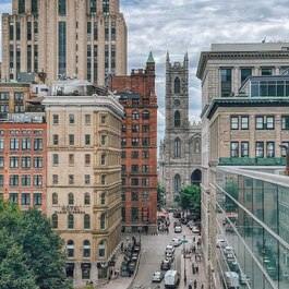 Terrasse Place d'Armes  Restaurant Salades