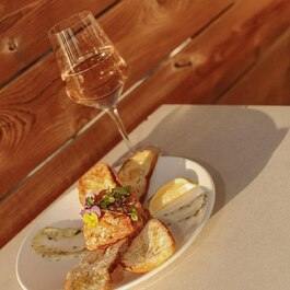 Terrasse Place d'Armes  Restaurant Salades