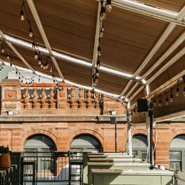 Terrasse Place d'Armes RestoMontreal.ca