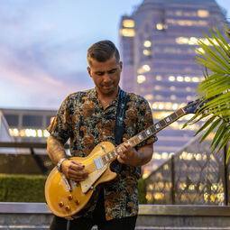 Terrasse R Montréal Asian Restaurant